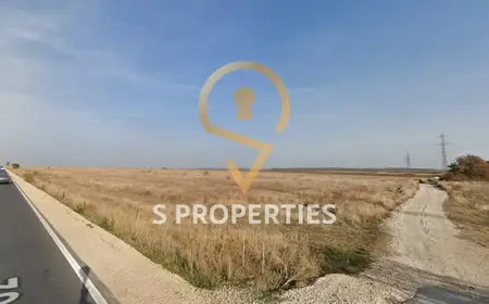 Промишлен парцел с ПУП